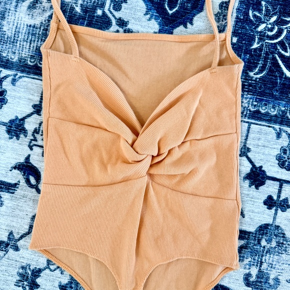 Abercrombie Ribbed Open Back Bodysuit - M - Picture 4 of 7